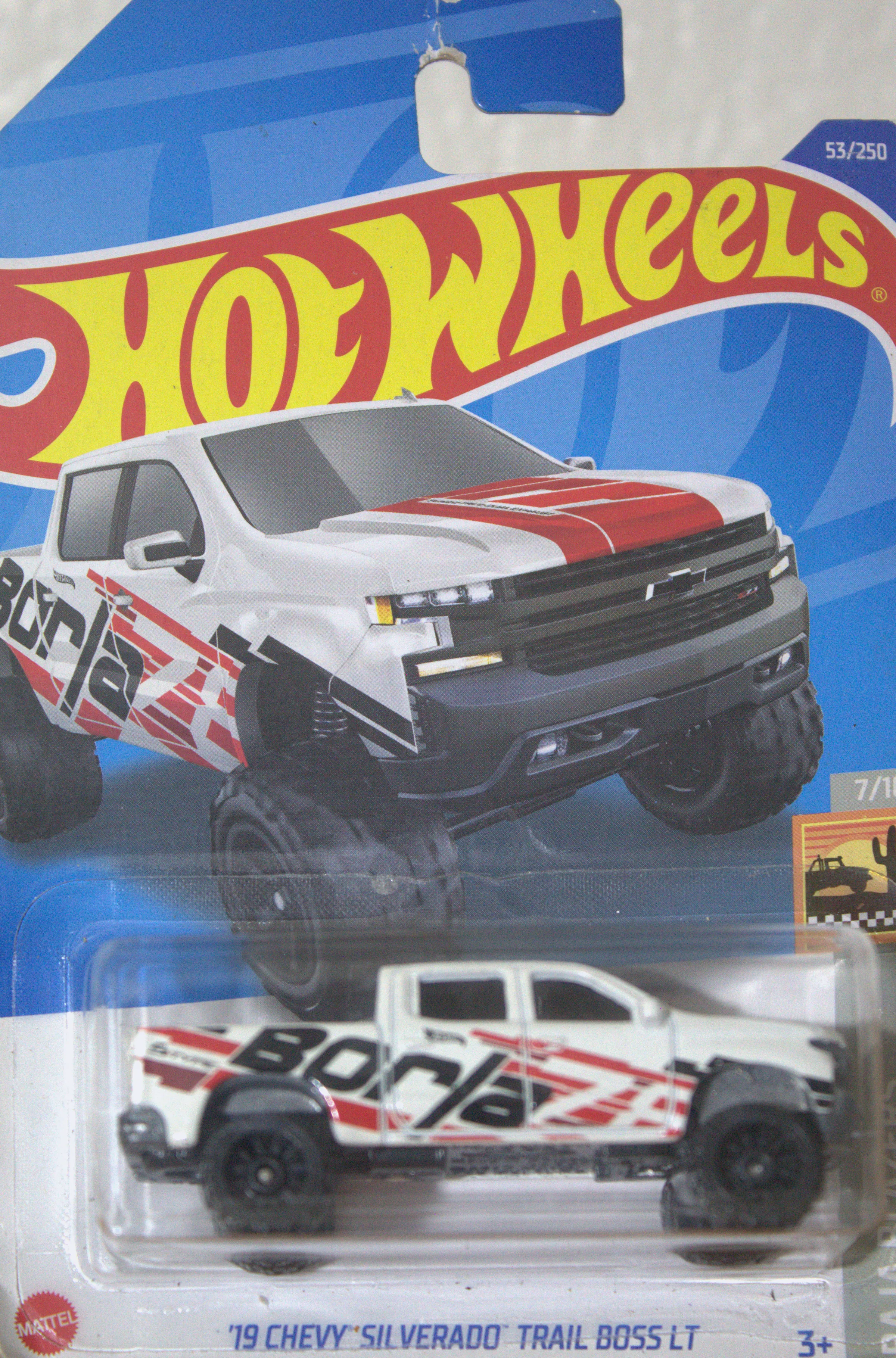 19 Chevy Silverado Trail Boss LT — frente del empaque