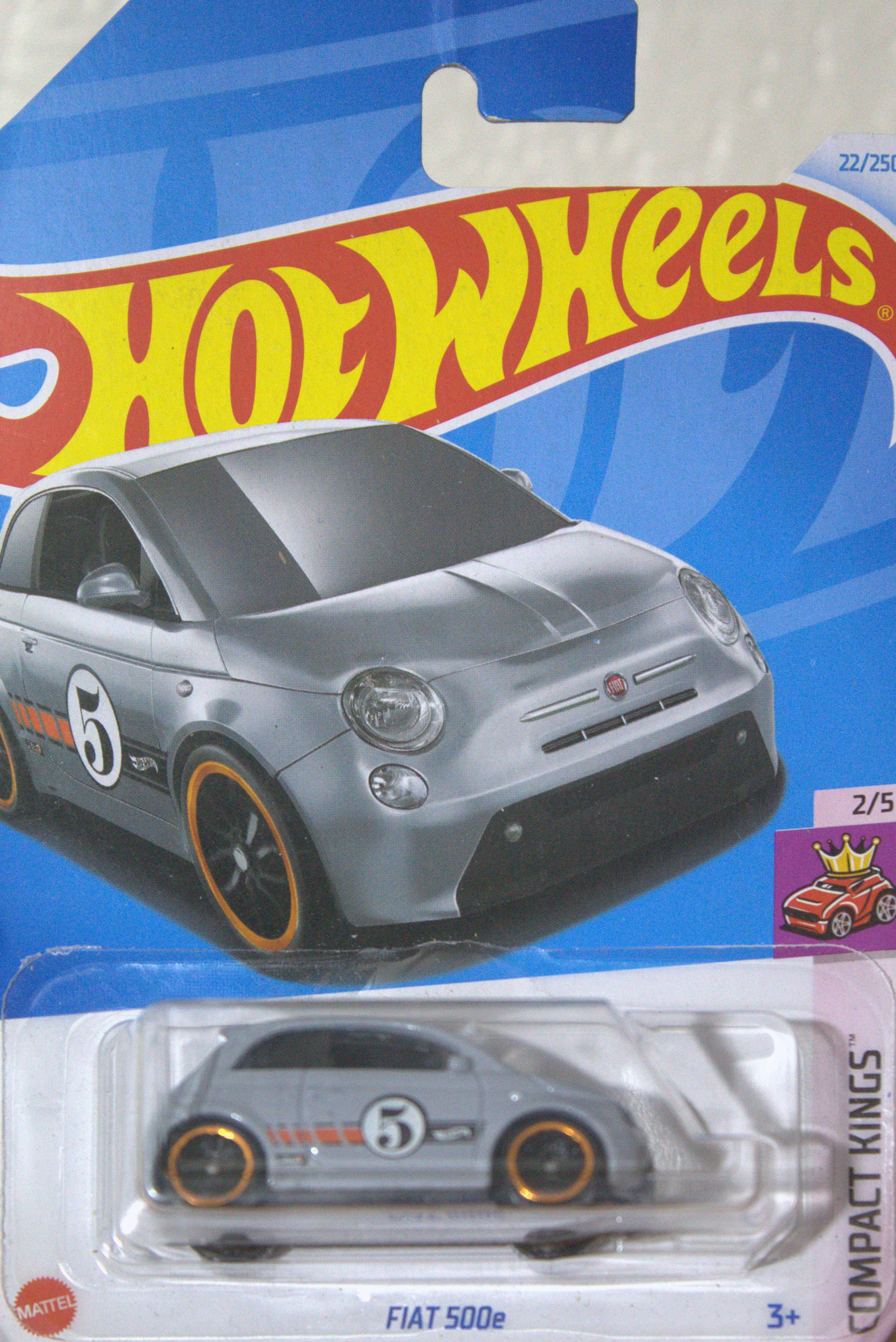 Fiat 500e — frente del empaque