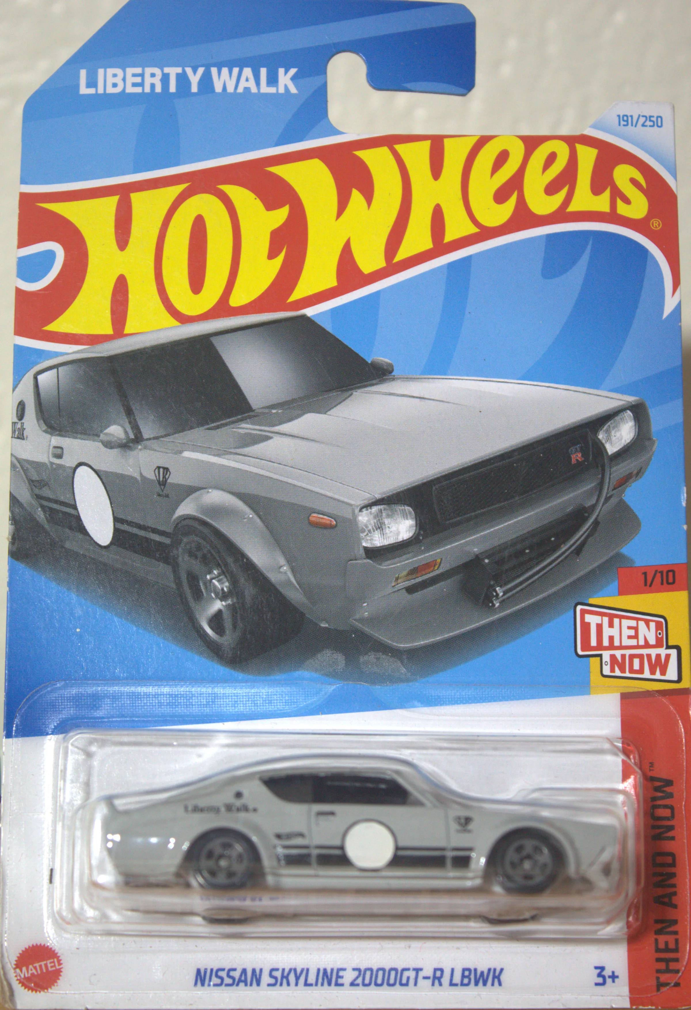 Nissan Skyline 2000GT-R LBWK — frente del empaque