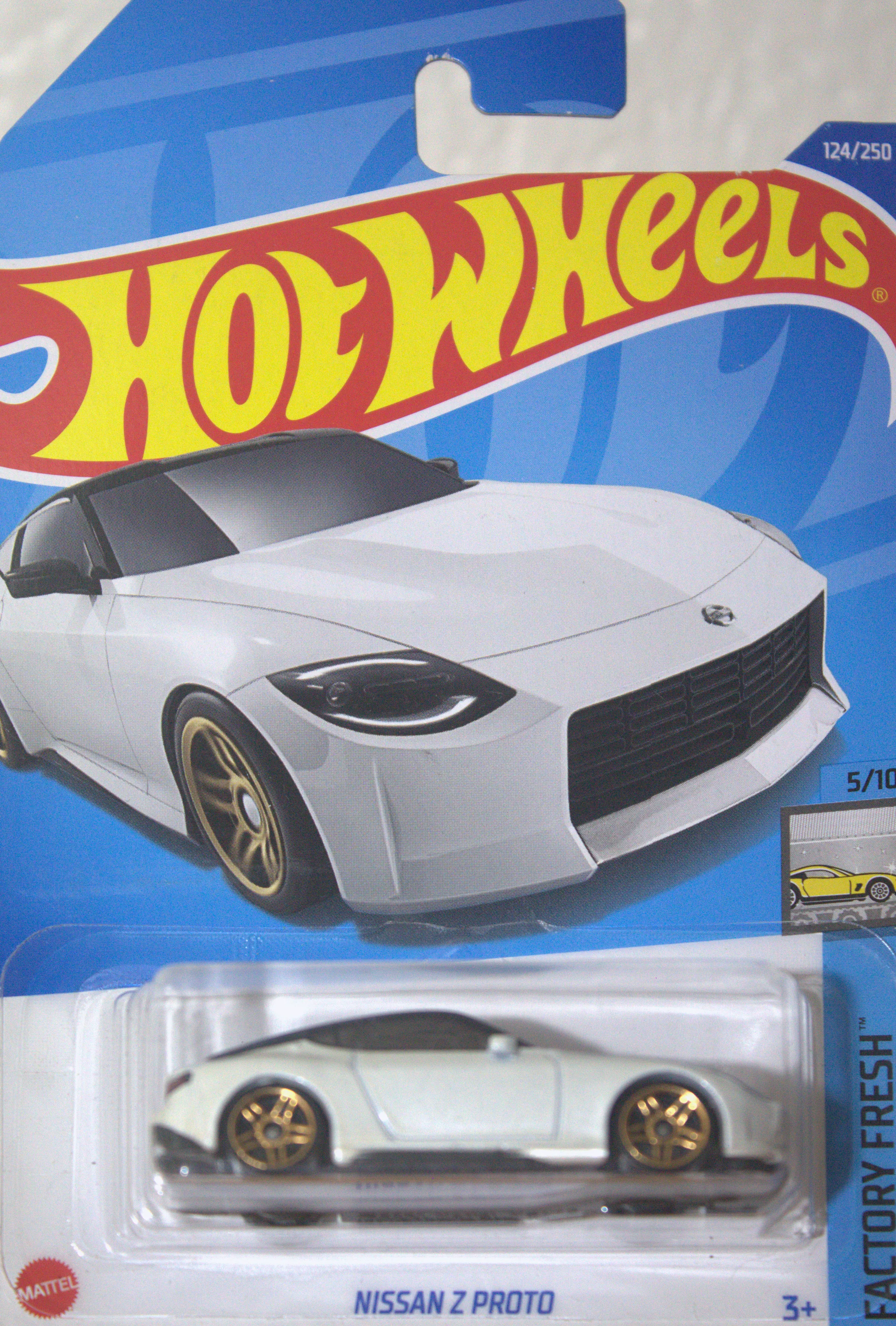Nissan Z Proto — frente del empaque