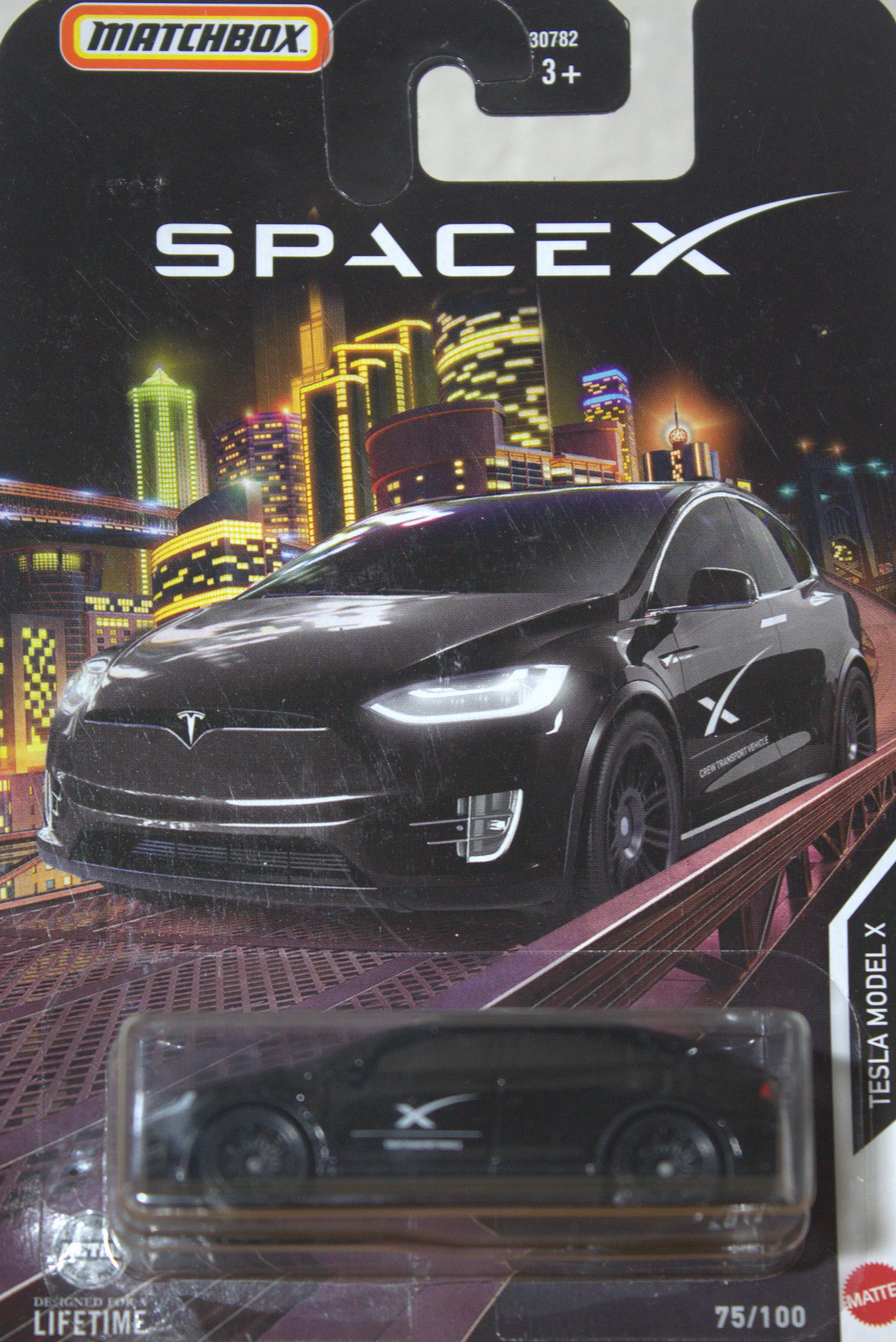 Tesla Model X — frente del empaque